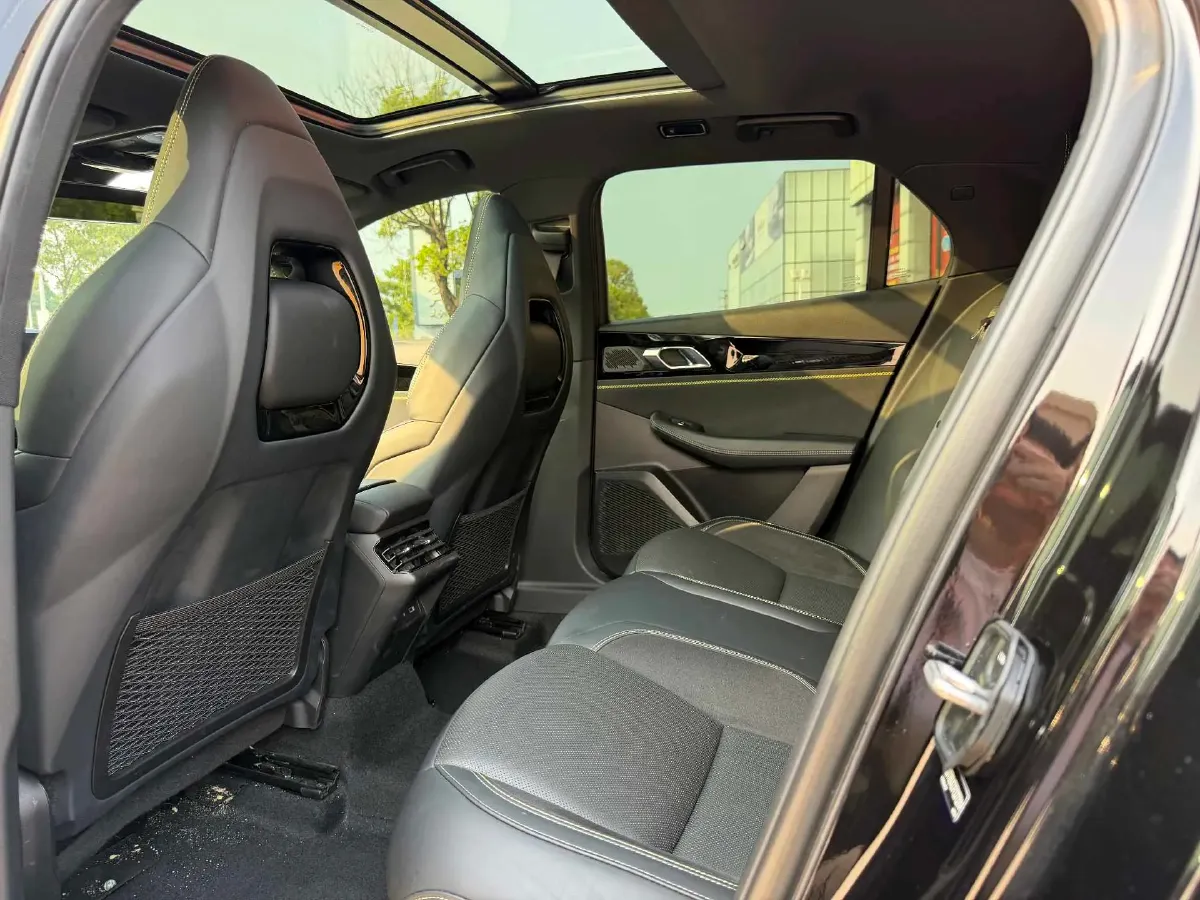 2023 LYNK&CO 03 2.0T 254HP L4 7DCT,autocango,china used car exporter,china ev exporter,chinese used car exporter,chinese used ev exporter