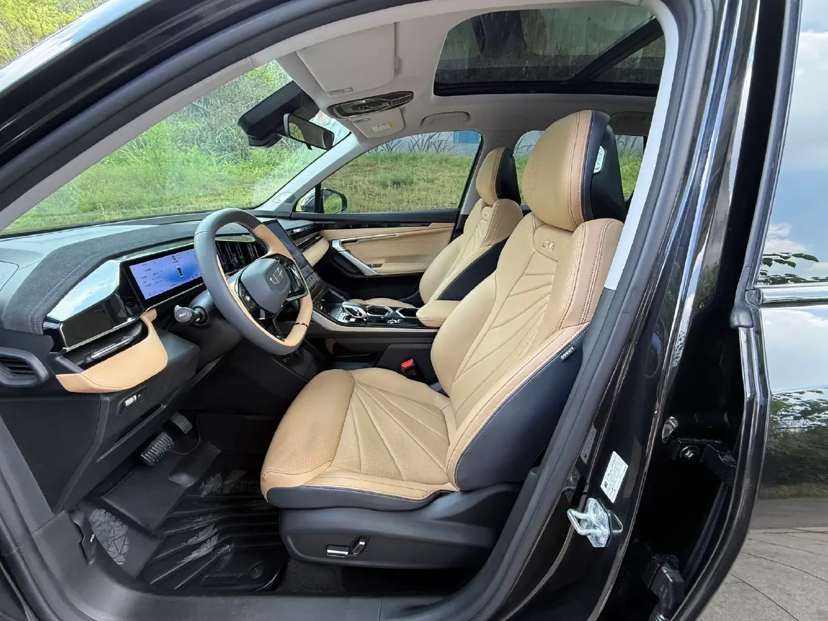2023 Geely StarRay 2.0T 218HP L4 7DCT,autocango,china used car exporter,china ev exporter,chinese used car exporter,chinese used ev exporter