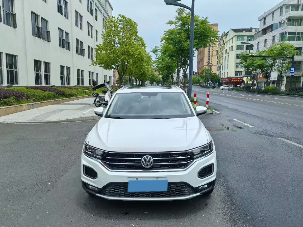 2020 Volkswagen T-Roc 1.4T 131HP L4 7DCT,autocango,china used car exporter,china ev exporter,chinese used car exporter,chinese used ev exporter