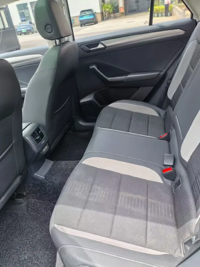 2020 Volkswagen T-Roc 1.4T 131HP L4 7DCT,autocango,china used car exporter,china ev exporter,chinese used car exporter,chinese used ev exporter