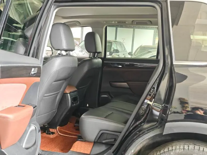 2017 GAC Trumpchi GS8 2.0T 201HP L4 6AT,autocango,china used car exporter,china ev exporter,chinese used car exporter,chinese used ev exporter
