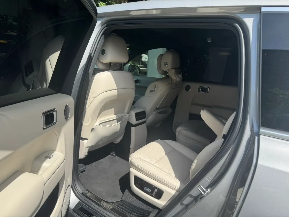 2022 Li L9 Range Extended 154HP REEV 42.6KWH,autocango,china used car exporter,china ev exporter,chinese used car exporter,chinese used ev exporter