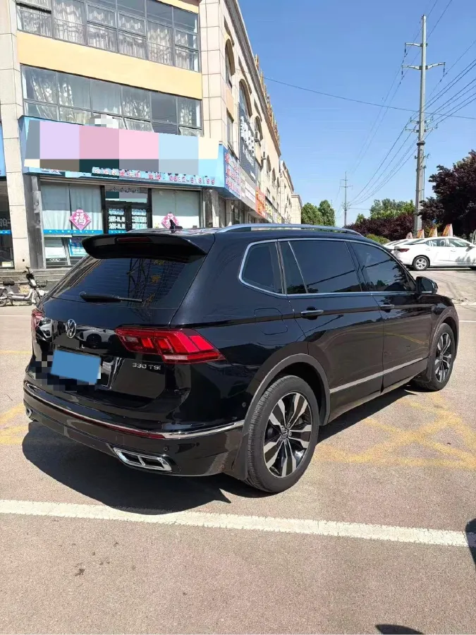 2024 Volkswagen Tiguan L 2.0T 186HP L4 7DCT,autocango,china used car exporter,china ev exporter,chinese used car exporter,chinese used ev exporter