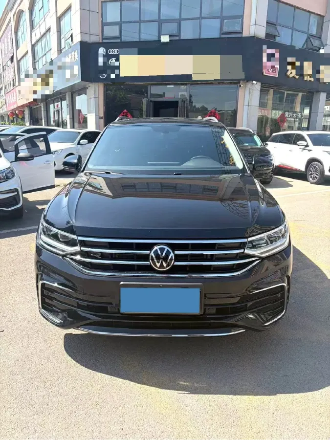 2024 Volkswagen Tiguan L 2.0T 186HP L4 7DCT,autocango,china used car exporter,china ev exporter,chinese used car exporter,chinese used ev exporter