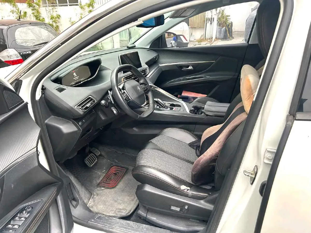2019 Peugeot 5008 1.8T 204HP L4 6AT,autocango,china used car exporter,china ev exporter,chinese used car exporter,chinese used ev exporter