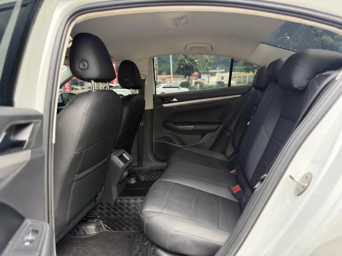 2021 Volkswagen Bora 1.5L 113HP L4 6AT,autocango,china used car exporter,china ev exporter,chinese used car exporter,chinese used ev exporter