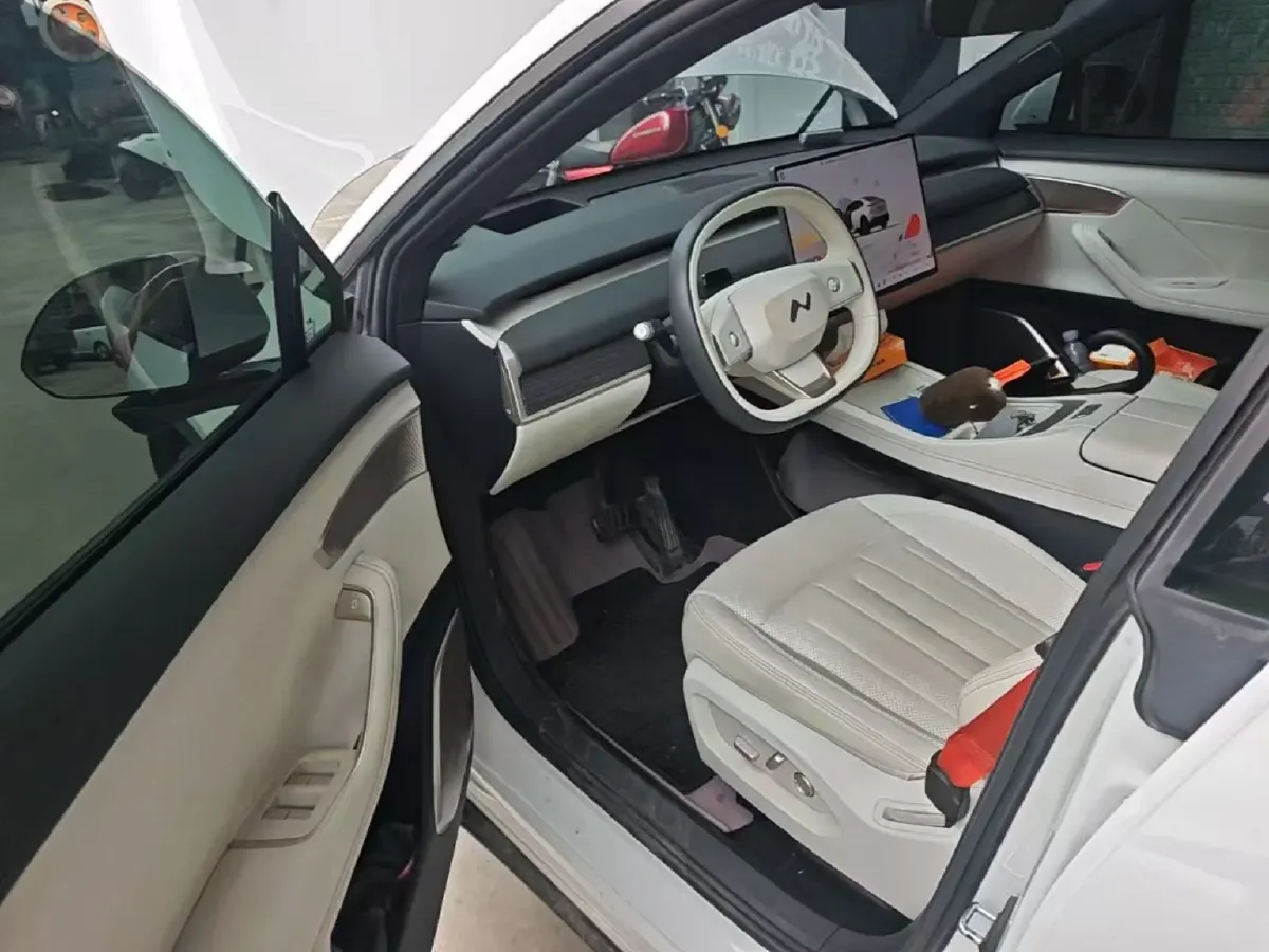 2024 ONVO L60 BEV 60KWH,autocango,china used car exporter,china ev exporter,chinese used car exporter,chinese used ev exporter