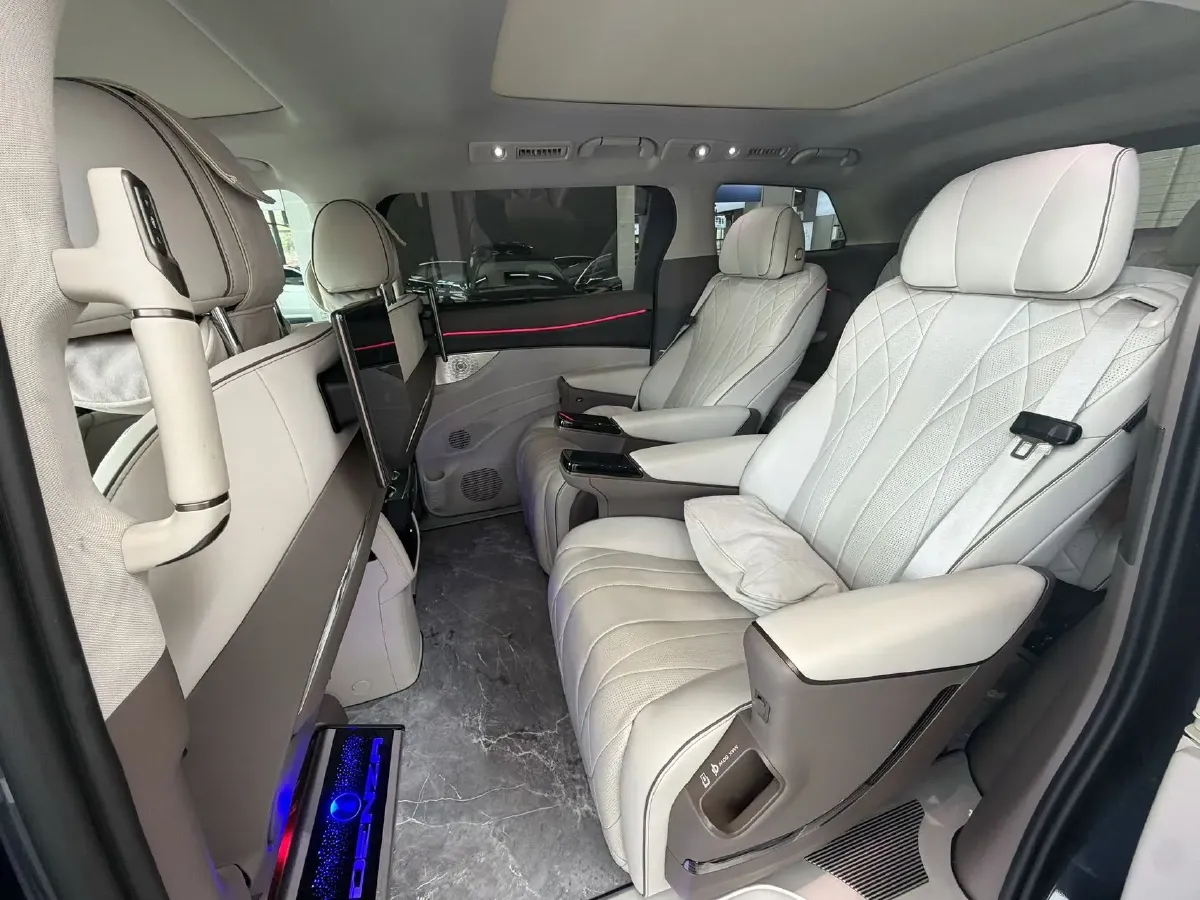 2022 Mercedes-Benz GLC Class 2.0T 197HP L4 9AT,autocango,china used car exporter,china ev exporter,chinese used car exporter,chinese used ev exporter
