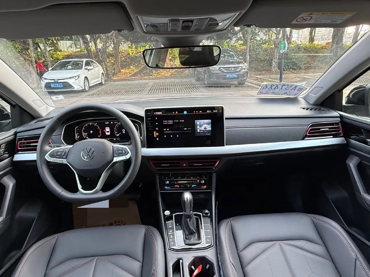 2024 Volkswagen Lavida 1.5T 160HP L4 7DCT,autocango,china used car exporter,china ev exporter,chinese used car exporter,chinese used ev exporter
