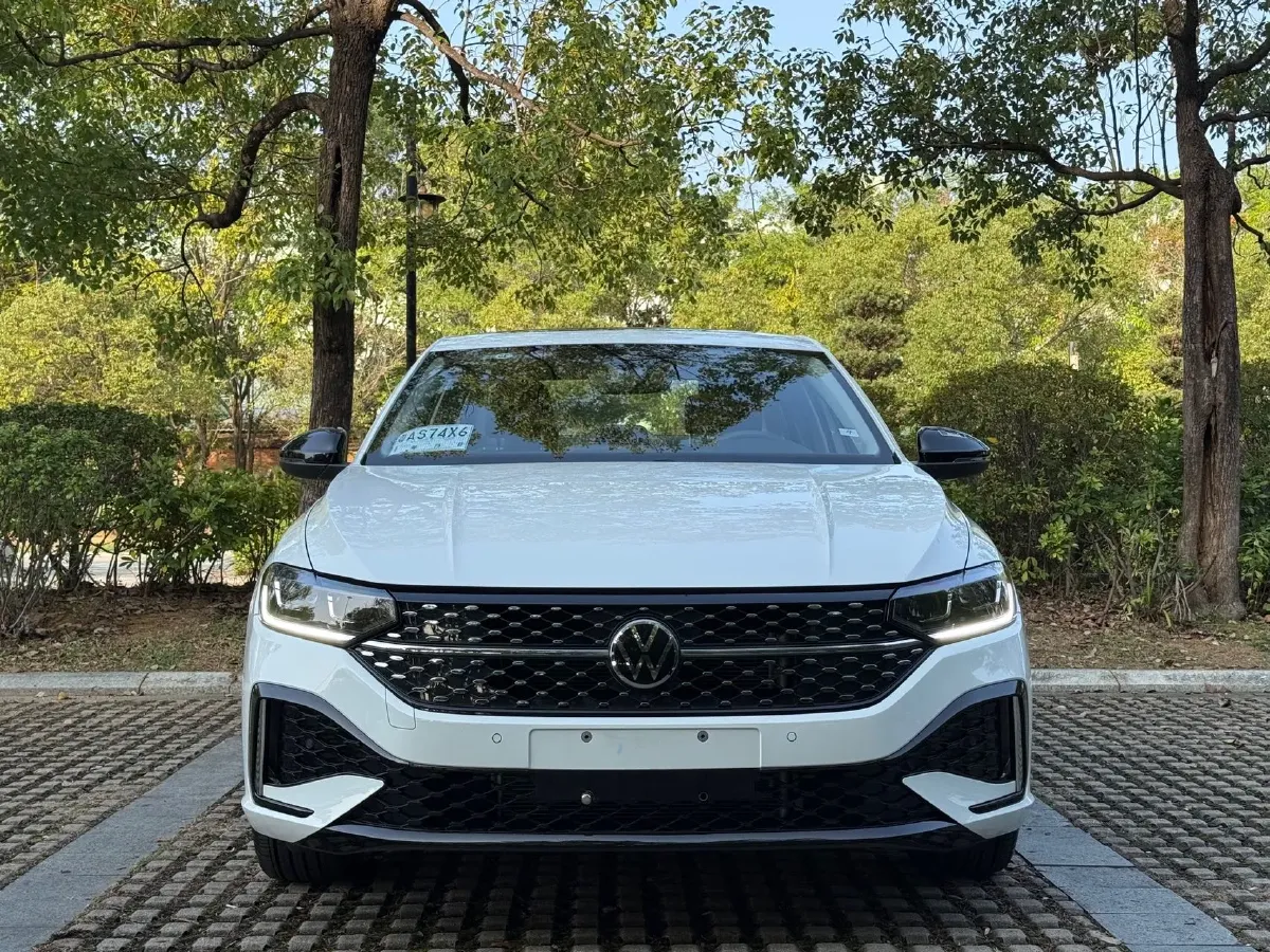 2024 Volkswagen Lavida 1.5T 160HP L4 7DCT,autocango,china used car exporter,china ev exporter,chinese used car exporter,chinese used ev exporter