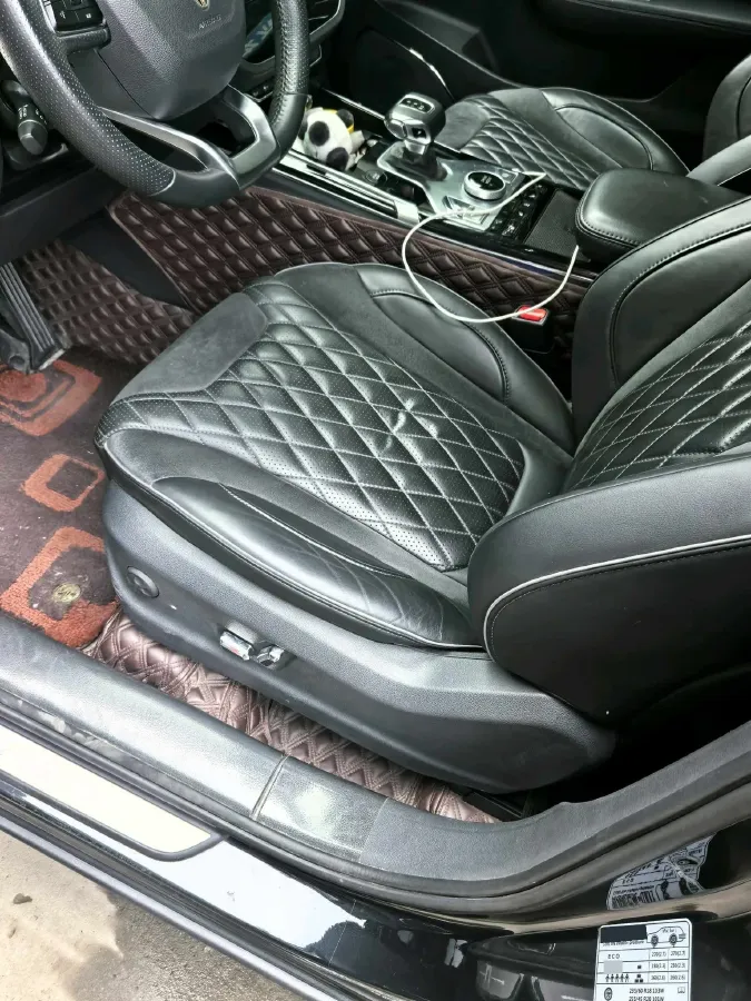 2019 HongQi HS5 2.0T 224HP L4 6AT,autocango,china used car exporter,china ev exporter,chinese used car exporter,chinese used ev exporter
