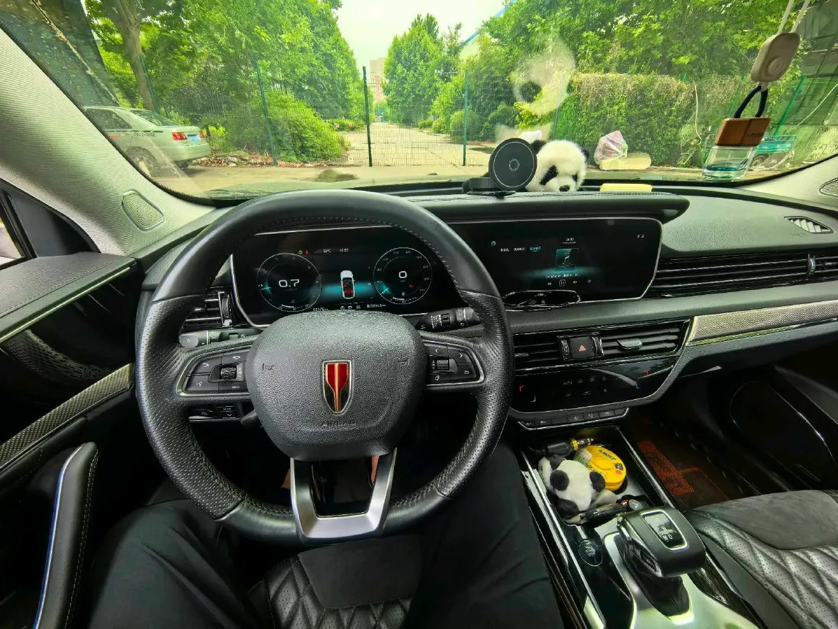 2019 HongQi HS5 2.0T 224HP L4 6AT,autocango,china used car exporter,china ev exporter,chinese used car exporter,chinese used ev exporter