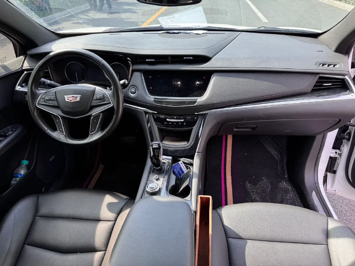 2022 Cadillac XT5 2.0T 237HP L4 9AT,autocango,china used car exporter,china ev exporter,chinese used car exporter,chinese used ev exporter