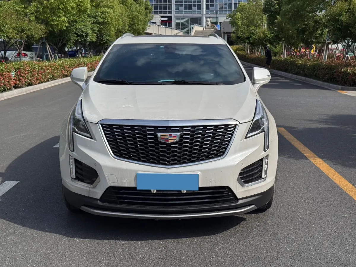 2022 Cadillac XT5 2.0T 237HP L4 9AT,autocango,china used car exporter,china ev exporter,chinese used car exporter,chinese used ev exporter