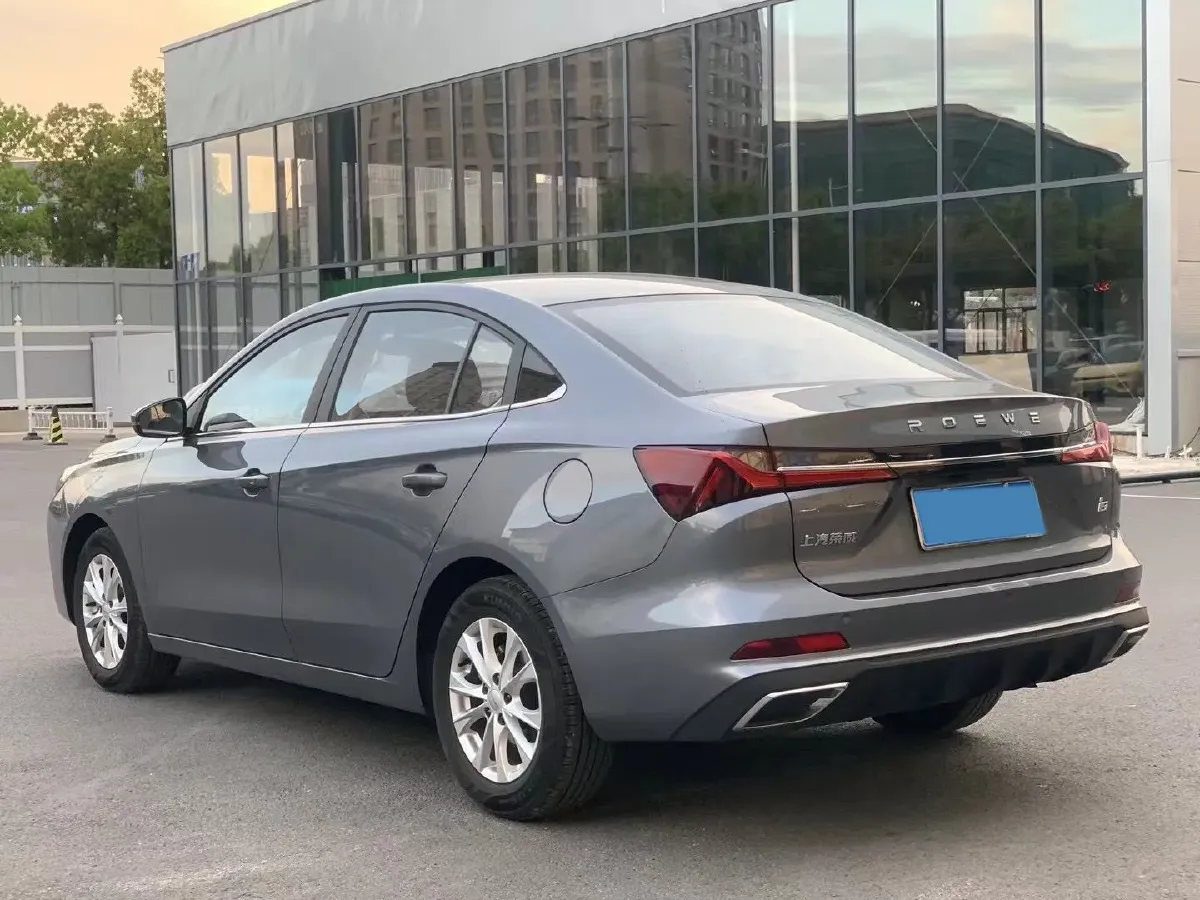 2024 Roewe i5 1.5L 129HP L4 CVT,autocango,china used car exporter,china ev exporter,chinese used car exporter,chinese used ev exporter
