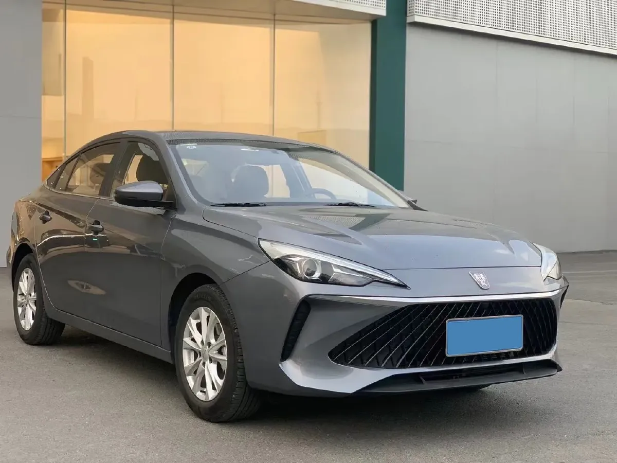 2024 Roewe i5 1.5L 129HP L4 CVT,autocango,china used car exporter,china ev exporter,chinese used car exporter,chinese used ev exporter
