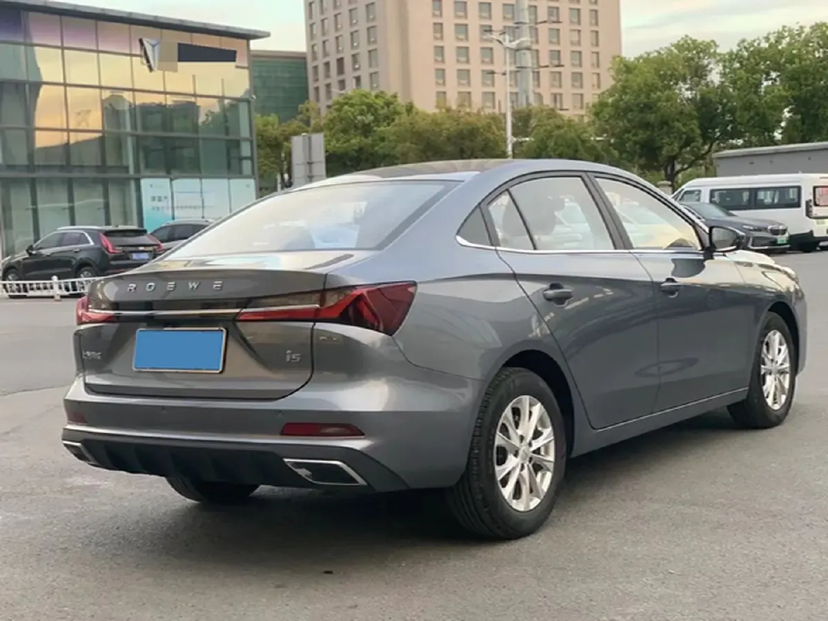 2024 Roewe i5 1.5L 129HP L4 CVT,autocango,china used car exporter,china ev exporter,chinese used car exporter,chinese used ev exporter