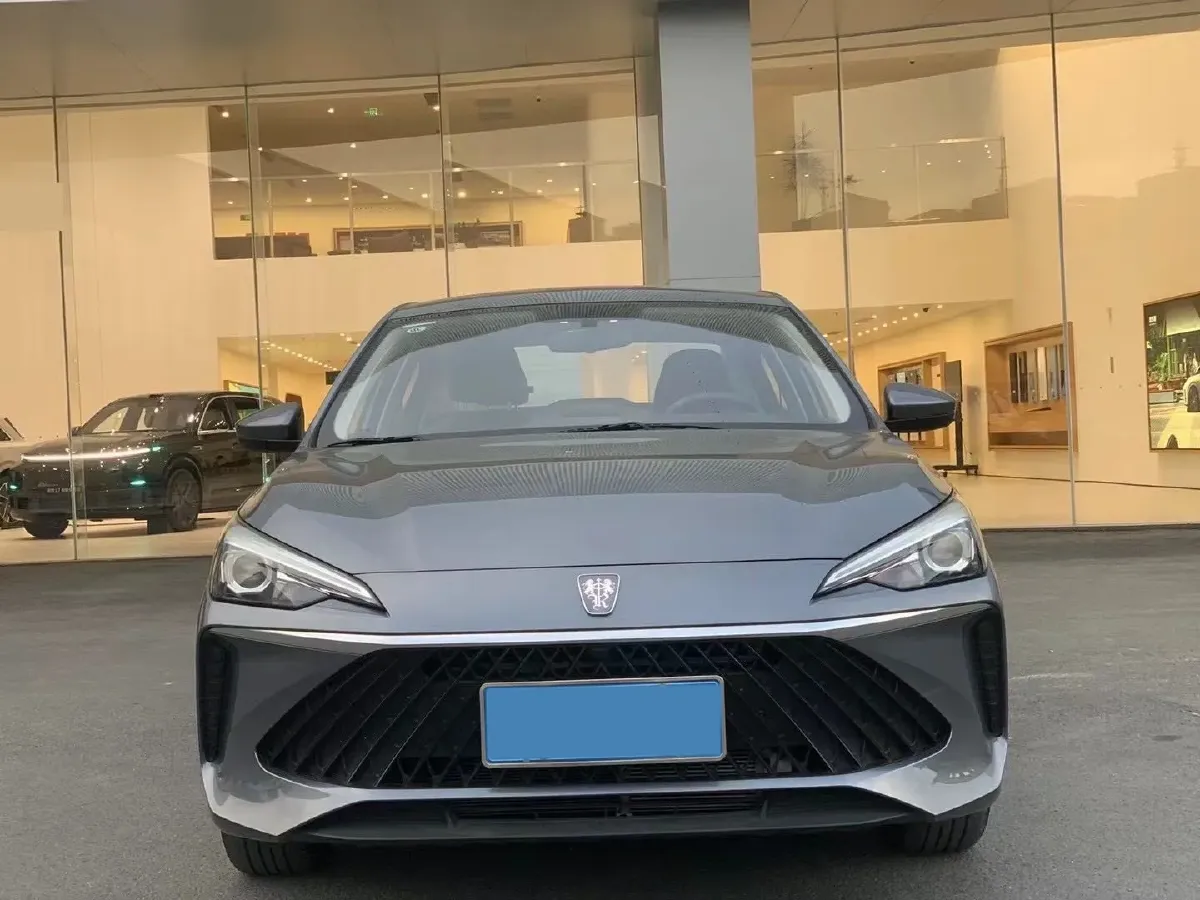 2024 Roewe i5 1.5L 129HP L4 CVT,autocango,china used car exporter,china ev exporter,chinese used car exporter,chinese used ev exporter