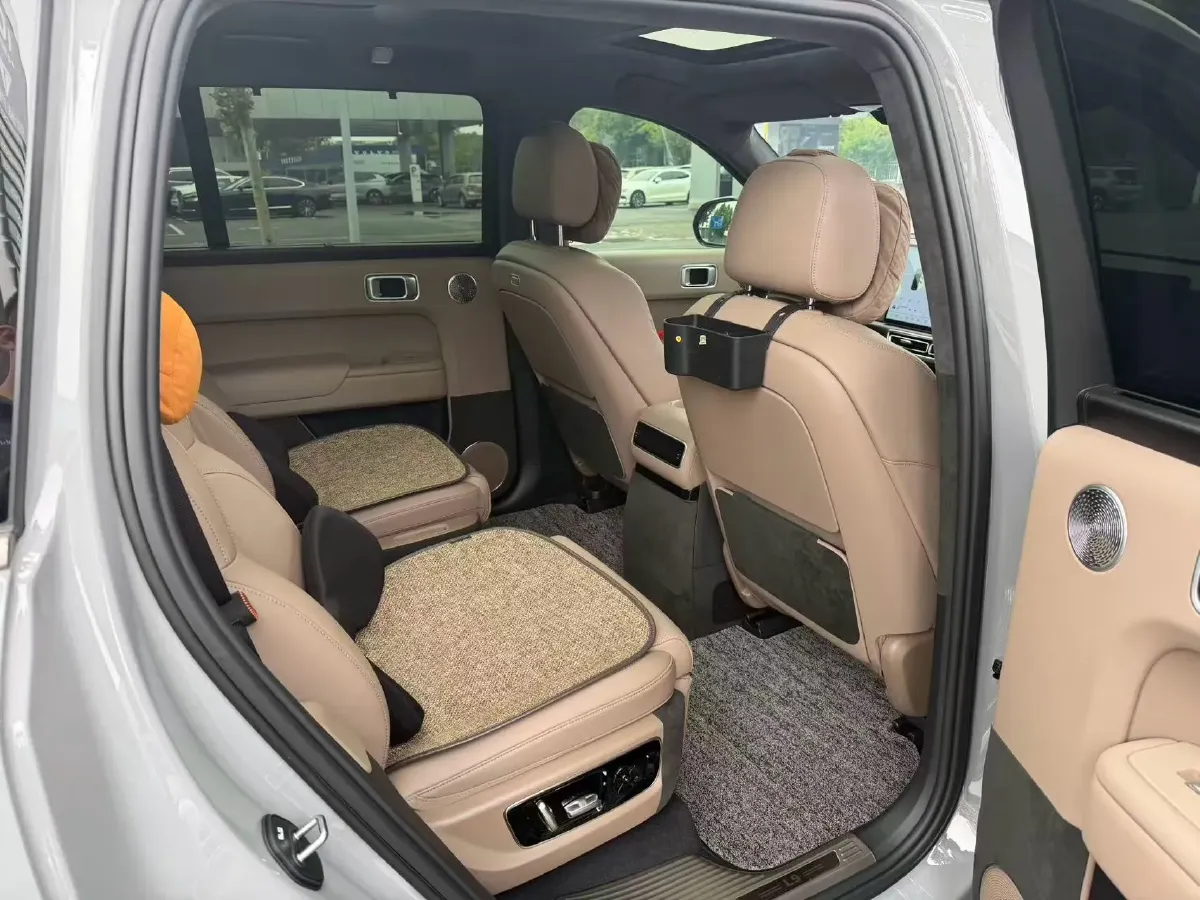 2025 Li L9 Range Extended 154HP REEV,autocango,china used car exporter,china ev exporter,chinese used car exporter,chinese used ev exporter