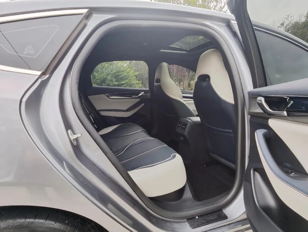 2021 MAXUS G50 1.5T 169HP L4 7DCT,autocango,china used car exporter,china ev exporter,chinese used car exporter,chinese used ev exporter