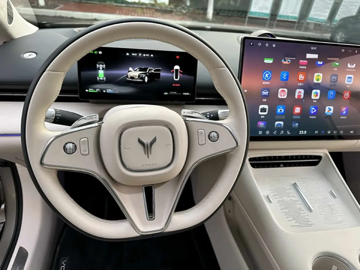 2026 Voyah ZhuiGuang L 1.5T 150HP L4 PHEV,autocango,china used car exporter,china ev exporter,chinese used car exporter,chinese used ev exporter