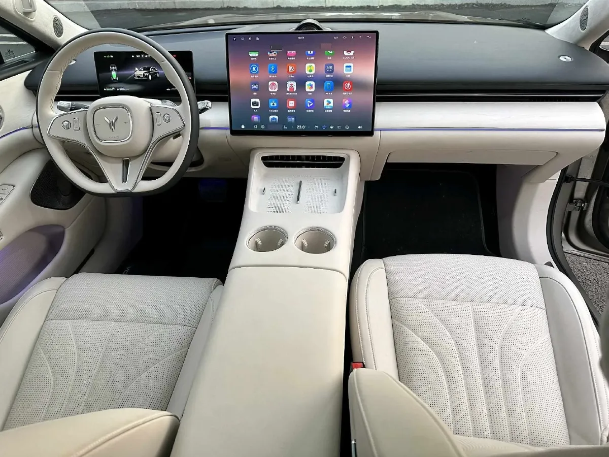 2026 Voyah ZhuiGuang L 1.5T 150HP L4 PHEV,autocango,china used car exporter,china ev exporter,chinese used car exporter,chinese used ev exporter