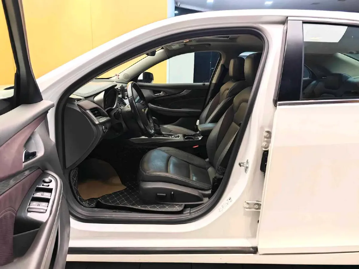 2018 Chevrolet Malibu 1.5T 170HP L4 6AT,autocango,china used car exporter,china ev exporter,chinese used car exporter,chinese used ev exporter