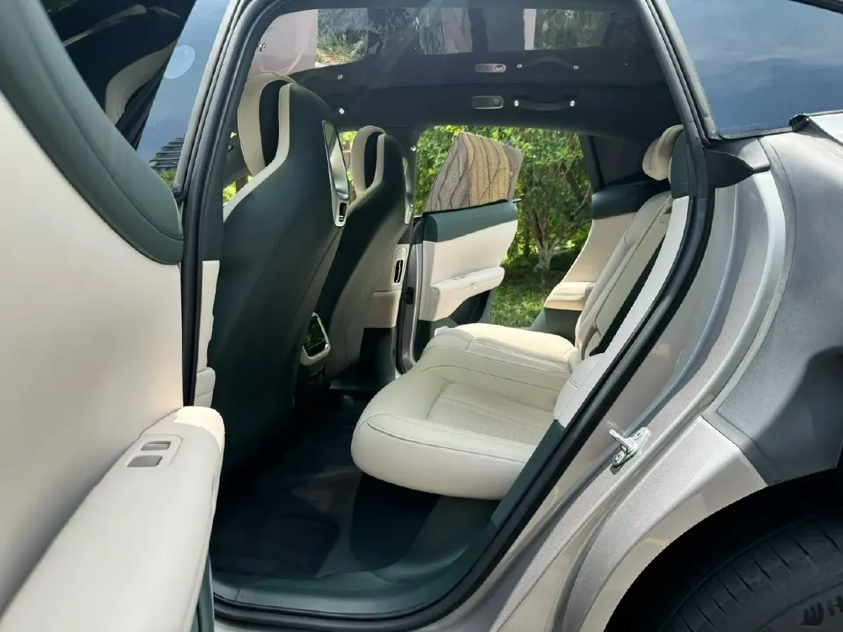 2025 MI YU7 BEV 96.3KWH,autocango,china used car exporter,china ev exporter,chinese used car exporter,chinese used ev exporter