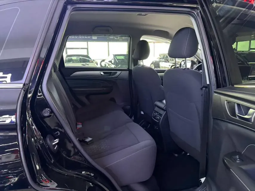 2021 Haval M6 1.5T 150HP L4 7DCT,autocango,china used car exporter,china ev exporter,chinese used car exporter,chinese used ev exporter
