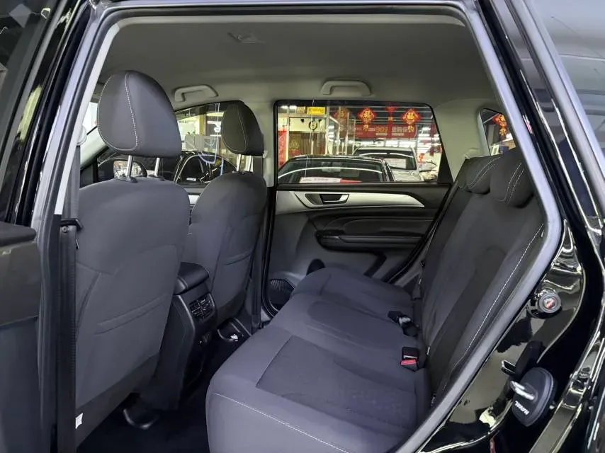 2021 Haval M6 1.5T 150HP L4 7DCT,autocango,china used car exporter,china ev exporter,chinese used car exporter,chinese used ev exporter