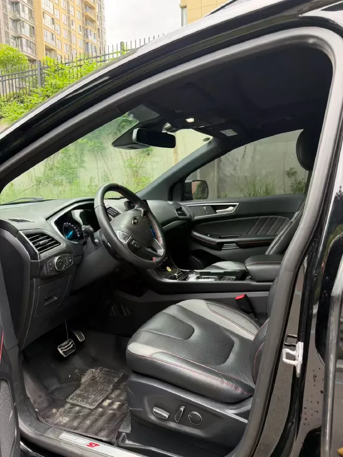 2020 Ford Edge 2.0T 245HP L4 8AT,autocango,china used car exporter,china ev exporter,chinese used car exporter,chinese used ev exporter