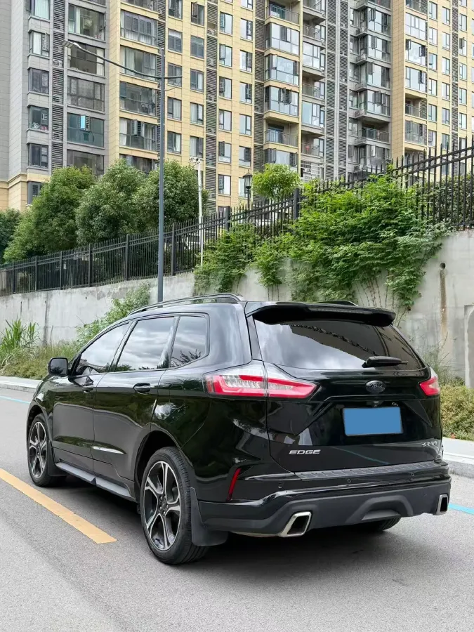 2020 Ford Edge 2.0T 245HP L4 8AT,autocango,china used car exporter,china ev exporter,chinese used car exporter,chinese used ev exporter