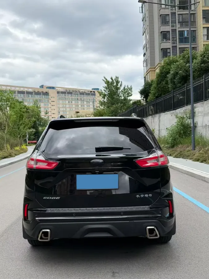 2020 Ford Edge 2.0T 245HP L4 8AT,autocango,china used car exporter,china ev exporter,chinese used car exporter,chinese used ev exporter