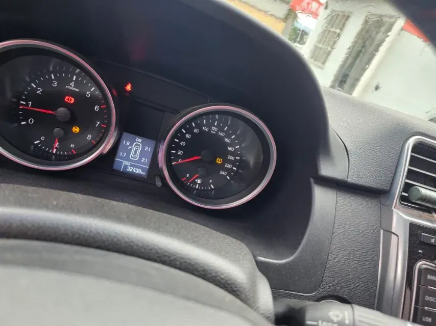 2018 Haval M6 1.5T 150HP L4 6MT,autocango,china used car exporter,china ev exporter,chinese used car exporter,chinese used ev exporter
