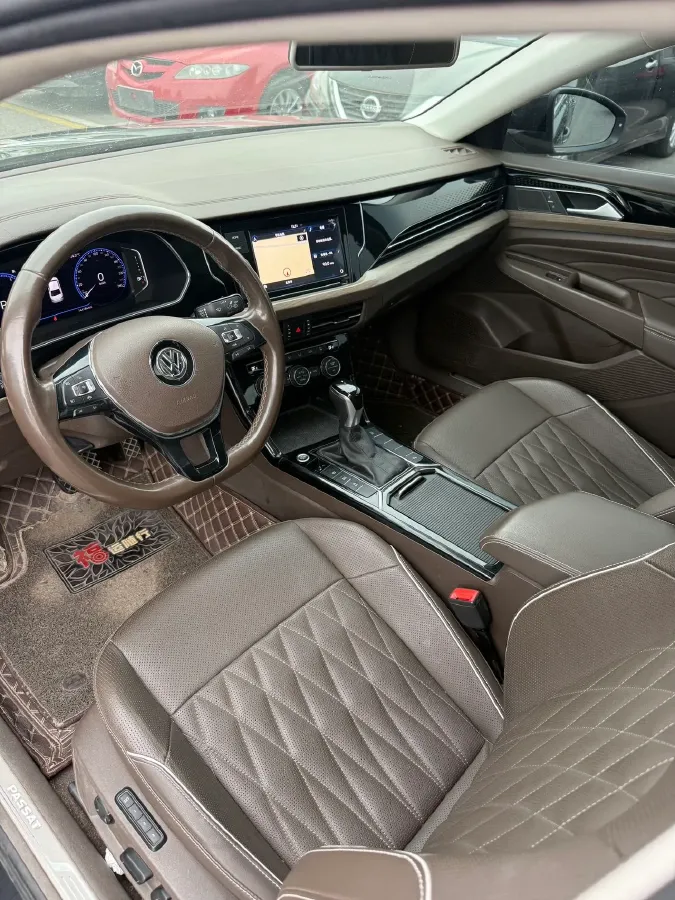 2019 Volvo V40 1.5T 152HP L4 6AT,autocango,china used car exporter,china ev exporter,chinese used car exporter,chinese used ev exporter