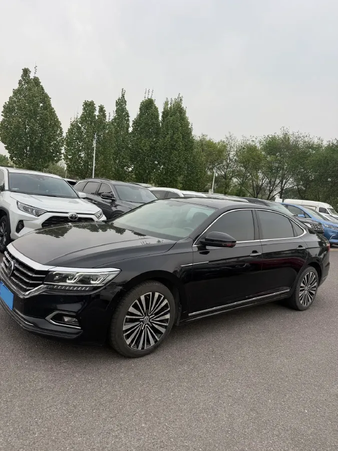 2019 Volvo V40 1.5T 152HP L4 6AT,autocango,china used car exporter,china ev exporter,chinese used car exporter,chinese used ev exporter