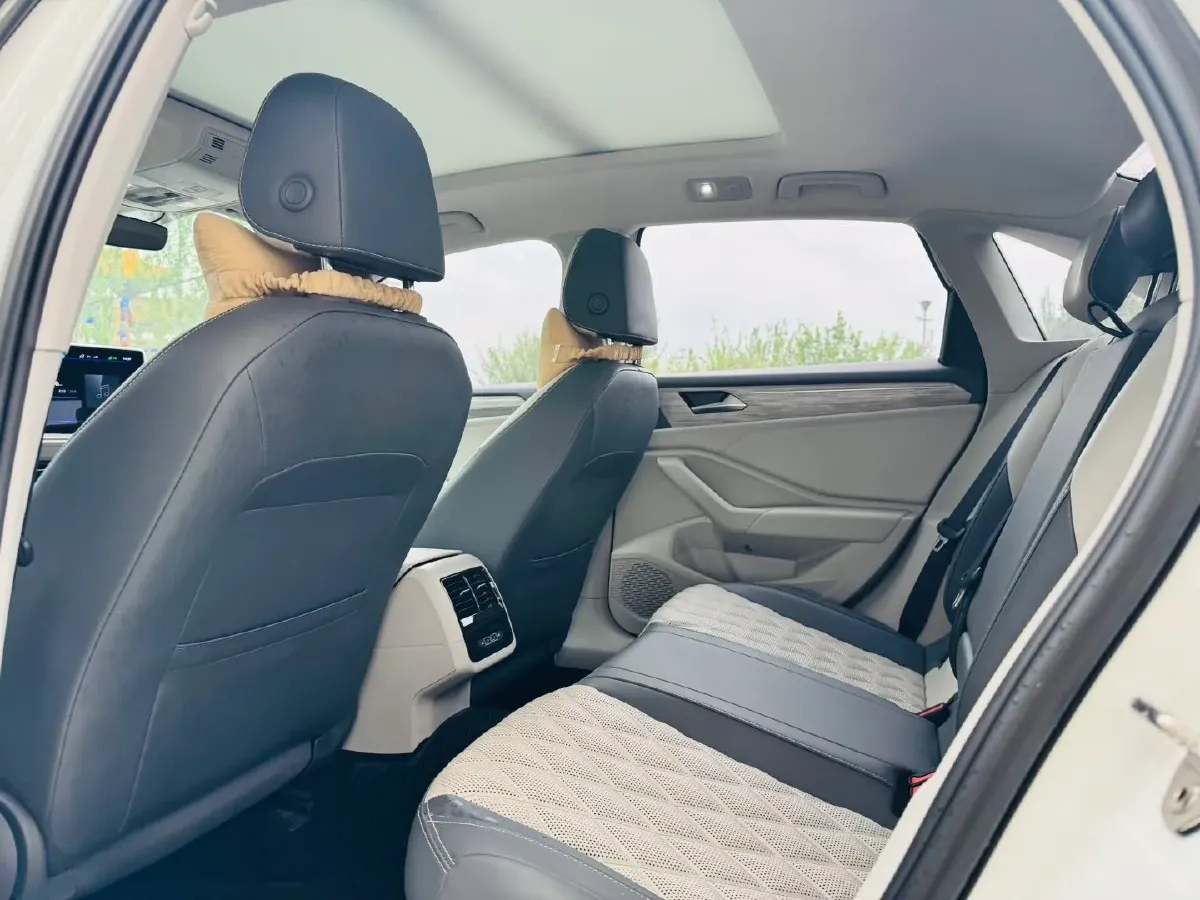 2023 Volkswagen Sagitar 1.4T 150HP L4 7DCT,autocango,china used car exporter,china ev exporter,chinese used car exporter,chinese used ev exporter