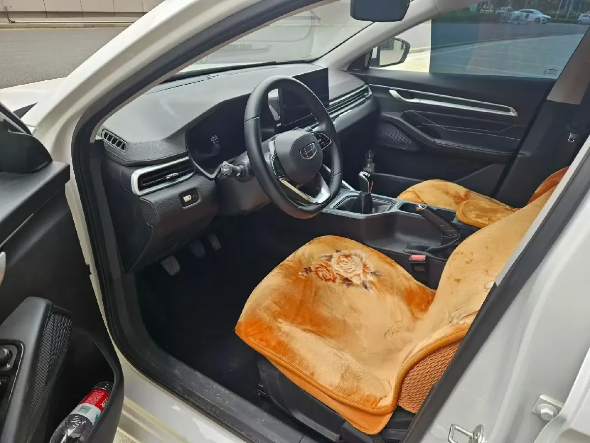 2025 Geely Emgrand 1.5L 127HP L4 5MT,autocango,china used car exporter,china ev exporter,chinese used car exporter,chinese used ev exporter