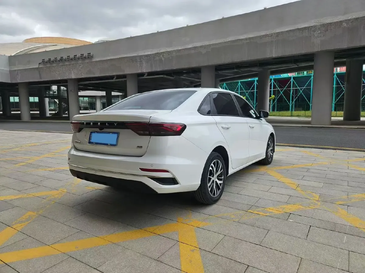 2025 Geely Emgrand 1.5L 127HP L4 5MT,autocango,china used car exporter,china ev exporter,chinese used car exporter,chinese used ev exporter