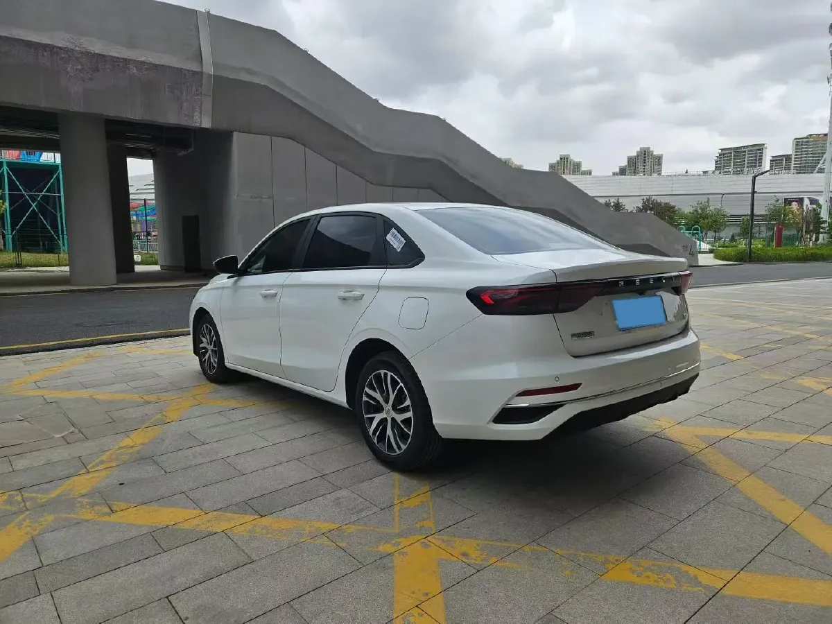 2025 Geely Emgrand 1.5L 127HP L4 5MT,autocango,china used car exporter,china ev exporter,chinese used car exporter,chinese used ev exporter