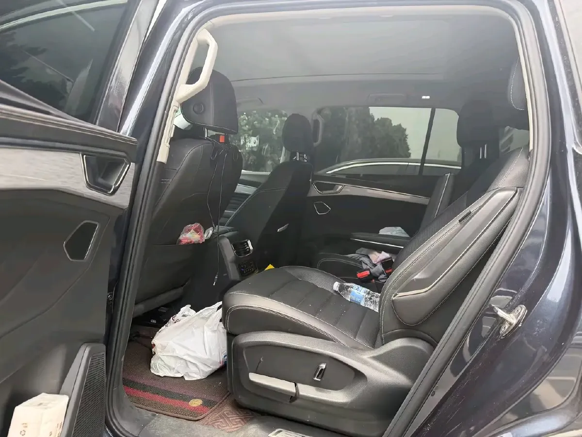 2021 Volkswagen Talagon 2.0T 220HP L4 7DCT,autocango,china used car exporter,china ev exporter,chinese used car exporter,chinese used ev exporter
