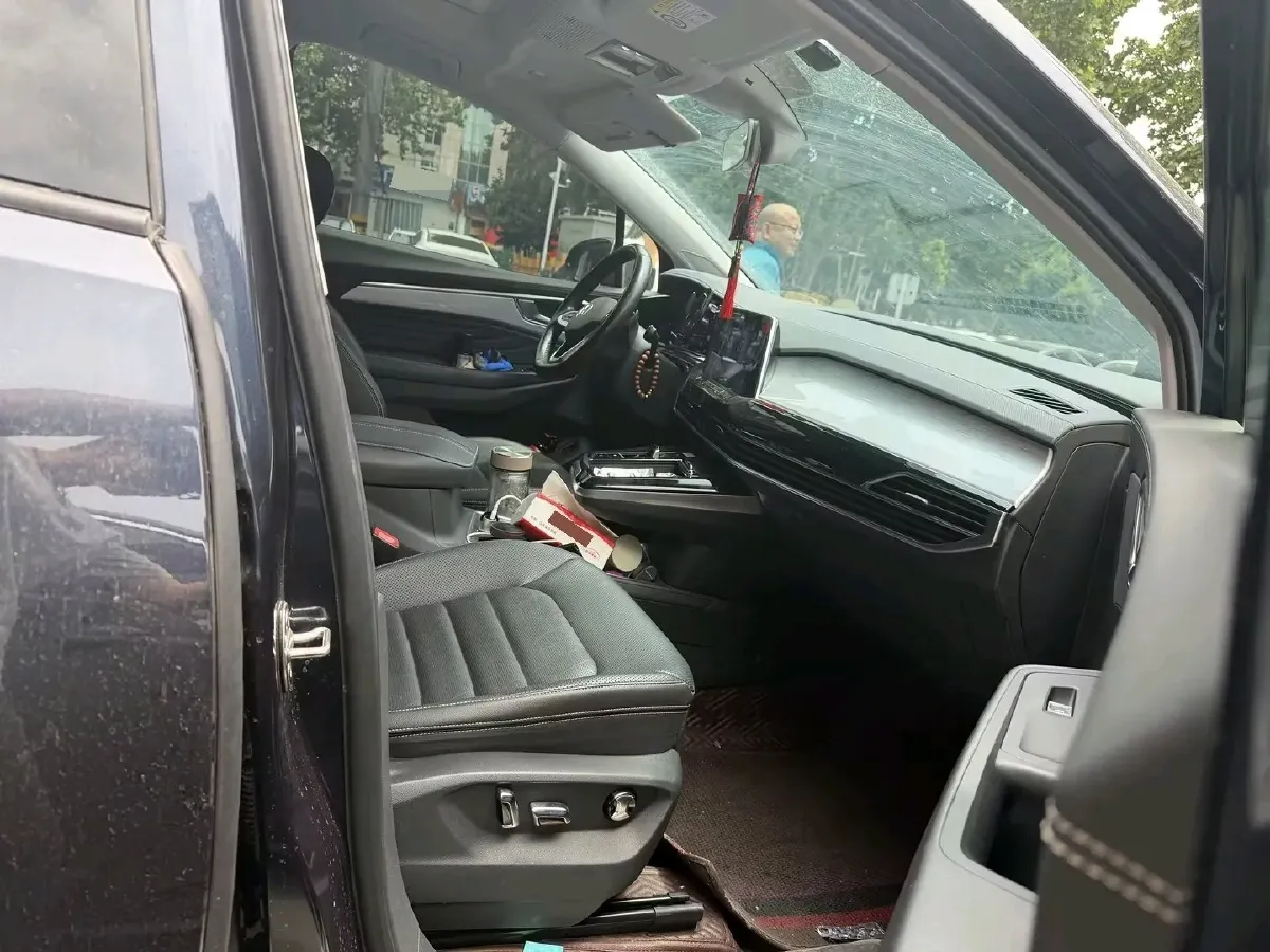 2021 Volkswagen Talagon 2.0T 220HP L4 7DCT,autocango,china used car exporter,china ev exporter,chinese used car exporter,chinese used ev exporter
