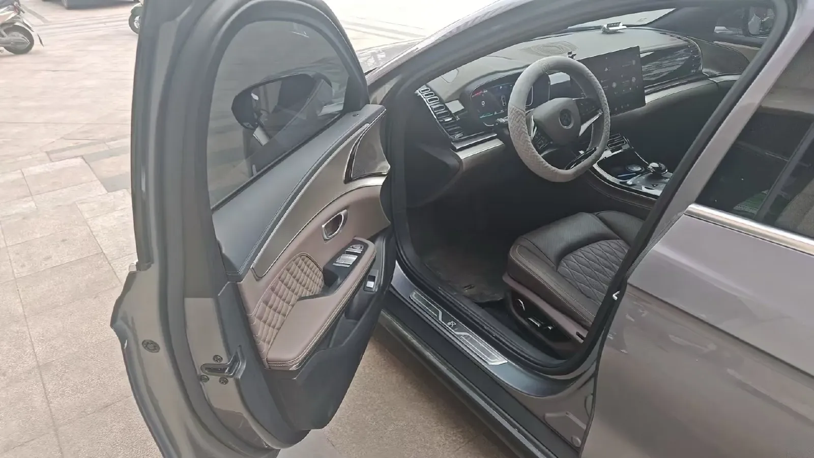 2023 BYD Han 1.5T 139HP L4 E-CVT PHEV 18.316KWH,autocango,china used car exporter,china ev exporter,chinese used car exporter,chinese used ev exporter