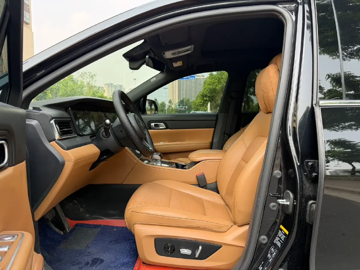 2021 Li ONE Range Extended 131HP REEV 40.5KWH,autocango,china used car exporter,china ev exporter,chinese used car exporter,chinese used ev exporter