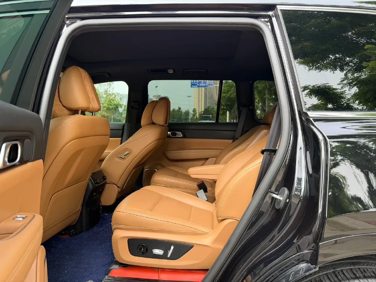 2021 Li ONE Range Extended 131HP REEV 40.5KWH,autocango,china used car exporter,china ev exporter,chinese used car exporter,chinese used ev exporter