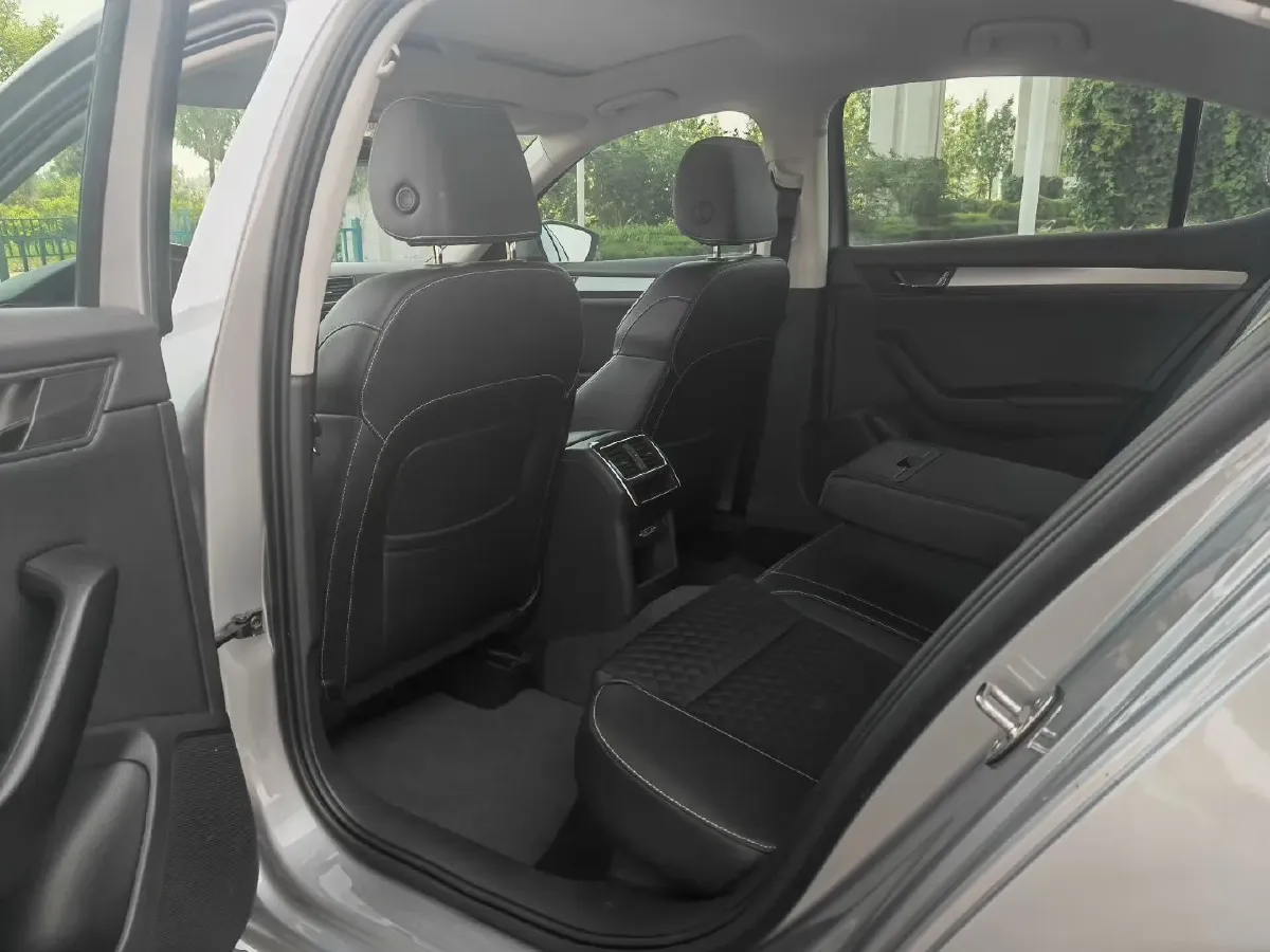 2018 Nissan Terra 2.5L 184HP L4 7AT,autocango,china used car exporter,china ev exporter,chinese used car exporter,chinese used ev exporter