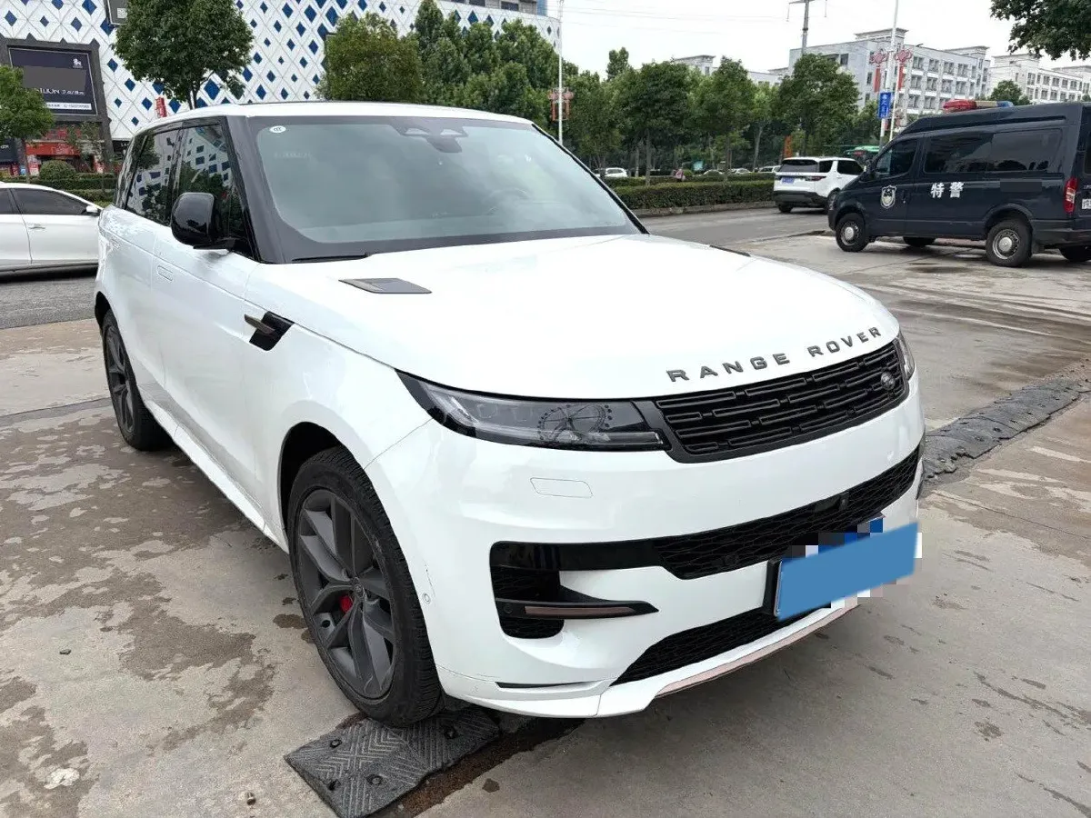 2025 Land Rover Range Rover Sport 3.0T 400HP L6 8AT,autocango,china used car exporter,china ev exporter,chinese used car exporter,chinese used ev exporter