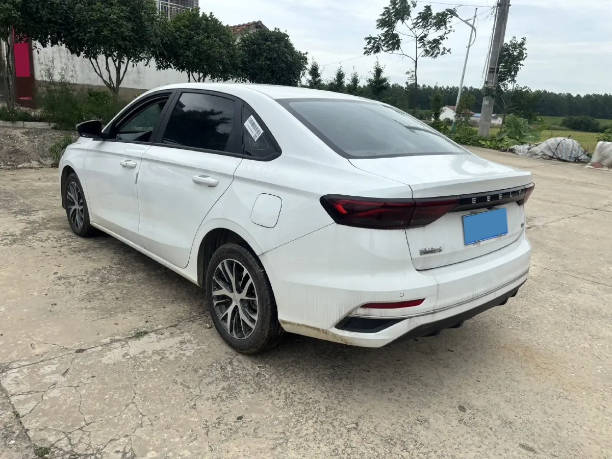 2025 Geely Emgrand 1.5L 127HP L4 CVT,autocango,china used car exporter,china ev exporter,chinese used car exporter,chinese used ev exporter