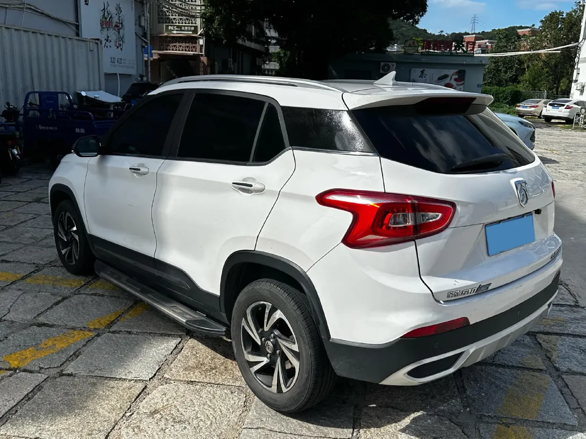 2017 HaiMa S5 Young Edition 1.6L 122HP L4 5MT,autocango,china used car exporter,china ev exporter,chinese used car exporter,chinese used ev exporter