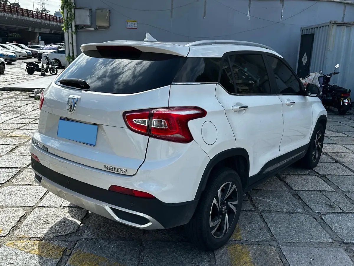 2017 HaiMa S5 Young Edition 1.6L 122HP L4 5MT,autocango,china used car exporter,china ev exporter,chinese used car exporter,chinese used ev exporter